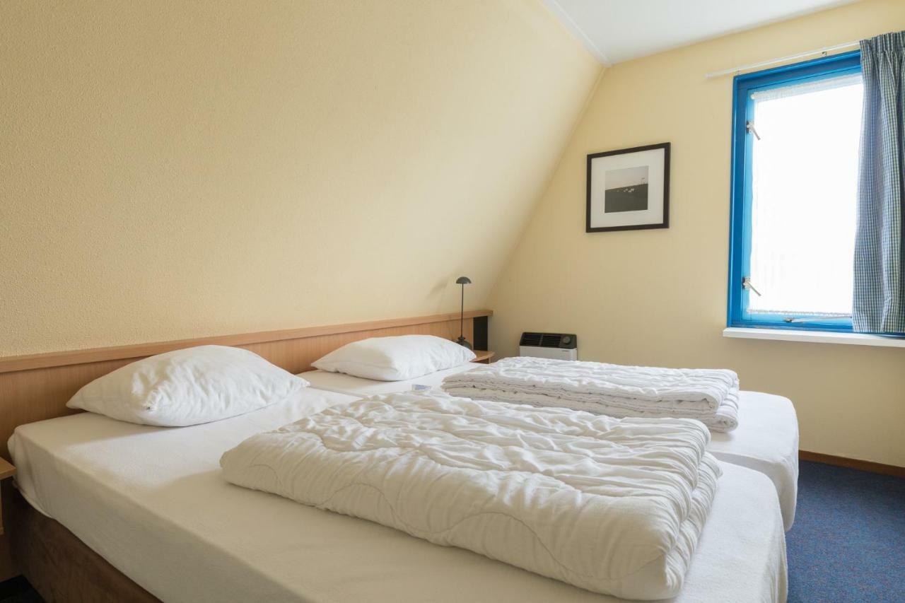 Appartement De Vrijbuiter, Resort Amelander Kaap 霍勒姆 外观 照片