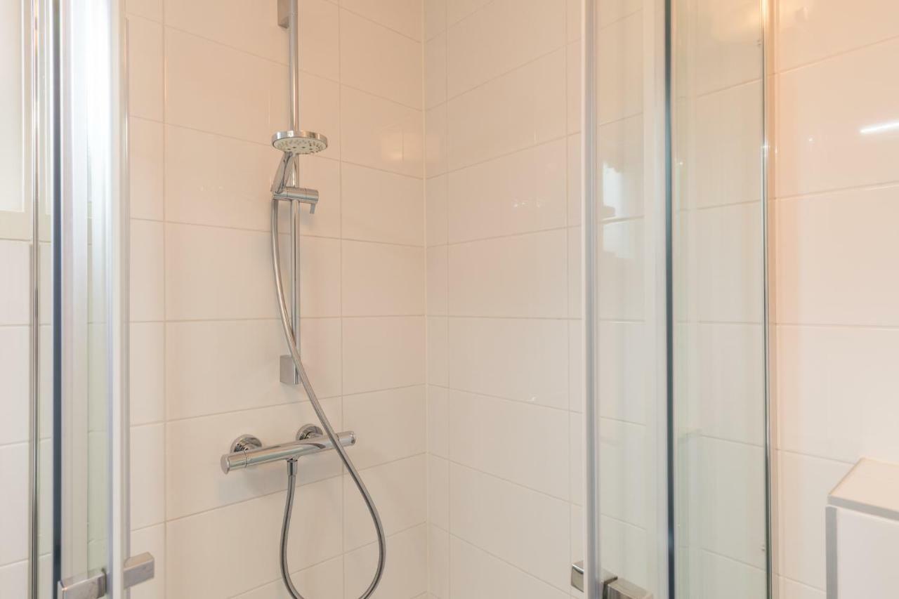 Appartement De Vrijbuiter, Resort Amelander Kaap 霍勒姆 外观 照片