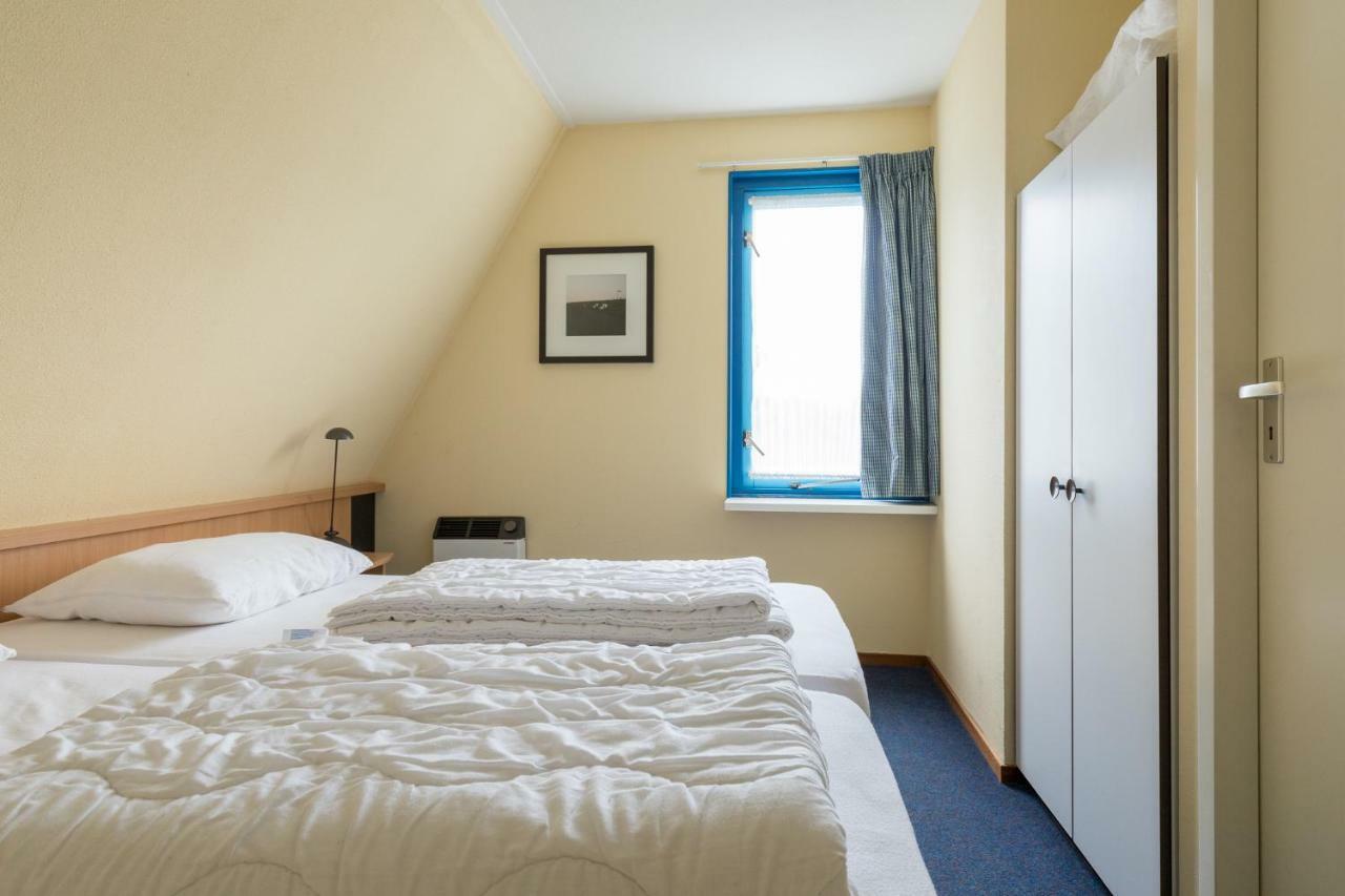 Appartement De Vrijbuiter, Resort Amelander Kaap 霍勒姆 外观 照片
