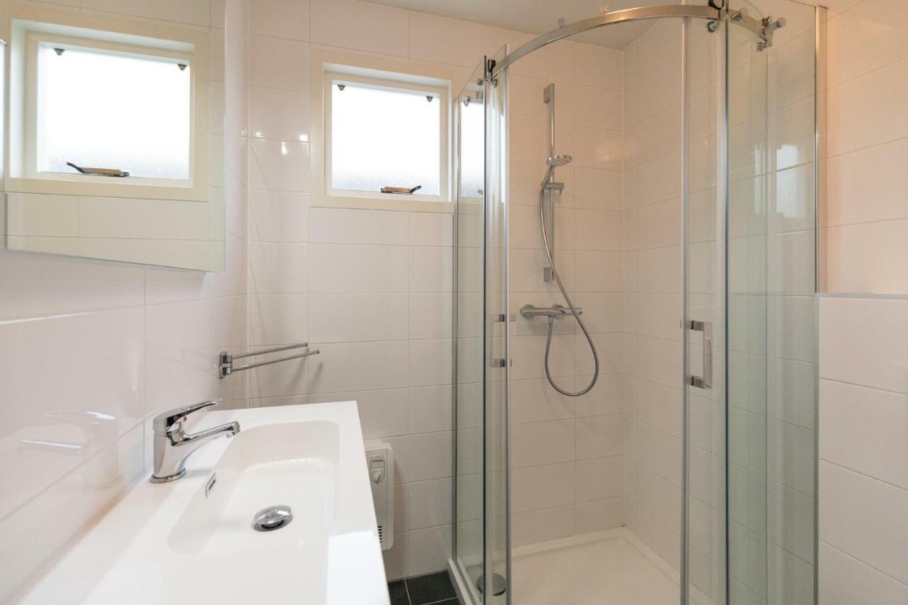 Appartement De Vrijbuiter, Resort Amelander Kaap 霍勒姆 外观 照片