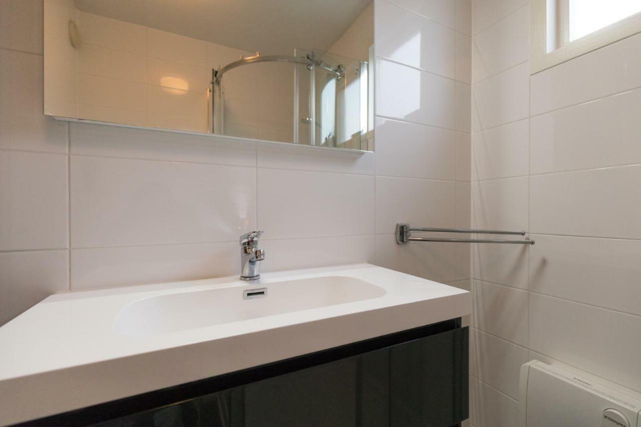 Appartement De Vrijbuiter, Resort Amelander Kaap 霍勒姆 外观 照片